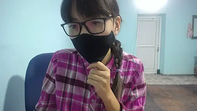 elllaaxx online show from October 10, 2025, 3:29 am