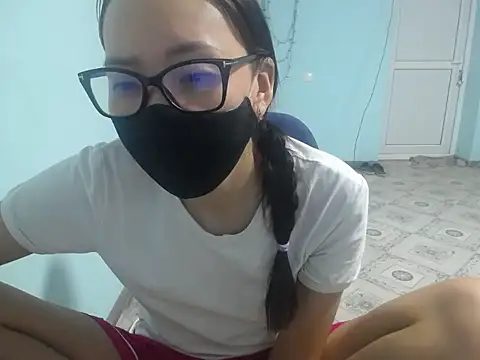 Snapshot of elllaaxx chatting on July 15, 2026, 3:52 pm elllaaxx online show from July 15, 2026, 3:52 pm