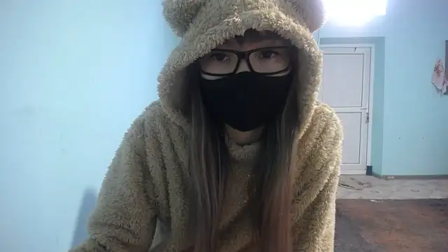 elllaaxx online show from March 4, 2025, 3:33 am