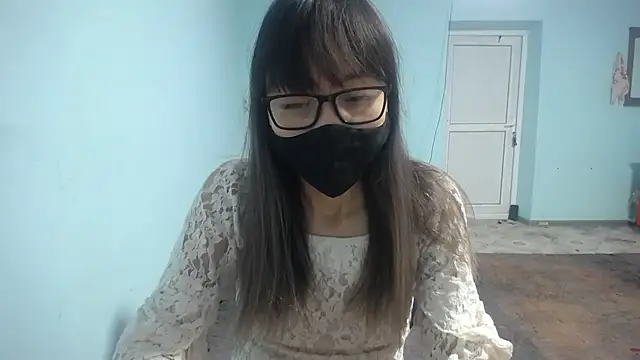 elllaaxx online show from October 13, 2025, 11:45 am