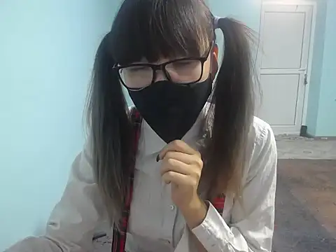 elllaaxx online show from November 27, 2025, 4:24 am