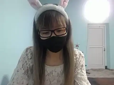 elllaaxx online show from February 10, 2025, 7:15 am