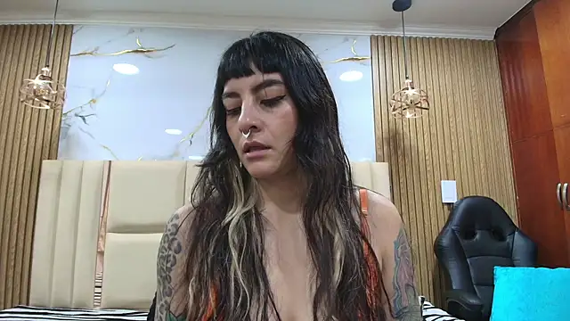Snapshot of Naughty_Kittenm chatting on July 1, 2026, 11:32 am Naughty Kittenm online show from July 1, 2026, 11:32 am