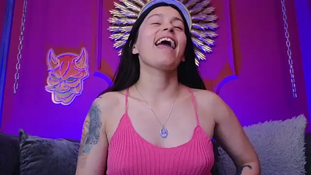 Snapshot of Julieta_Russell chatting on December 5, 2025, 12:15 pm Julieta Russell online show from December 5, 2025, 12:15 pm