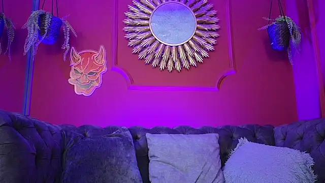 Snapshot of Julieta_Russell chatting on November 29, 2025, 11:54 am Julieta Russell online show from November 29, 2025, 11:54 am