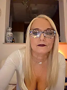 Snapshot of kikkastar chatting on December 4, 2025, 8:52 pm kikkastar online show from December 4, 2025, 8:52 pm