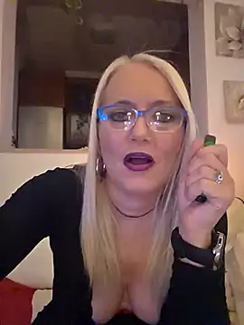 Snapshot of kikkastar chatting on November 25, 2025, 8:53 pm kikkastar online show from November 25, 2025, 8:53 pm