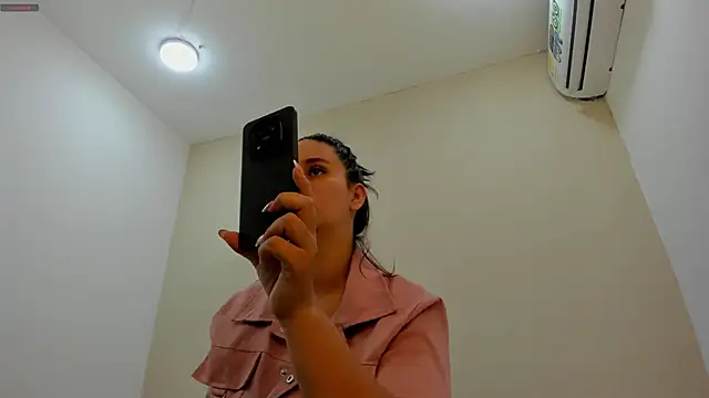 Snapshot of MadisonJenner chatting on March 12, 2026, 12:31 pm MadisonJenner online show from March 12, 2026, 12:31 pm