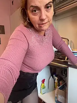 Sunbelxx online show from October 27, 2025, 9:21 am