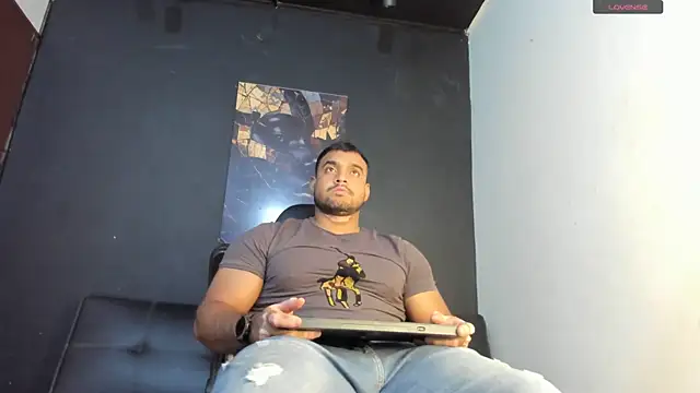 Snapshot of Big_furry_bear13 chatting on June 29, 2026, 6:53 am Big furry bear13 online show from June 29, 2026, 6:53 am
