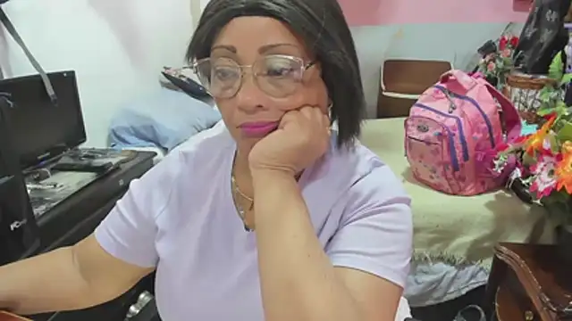Snapshot of Mrs_mommy_ chatting on July 19, 2026, 8:49 pm Mrs mommy online show from July 19, 2026, 8:49 pm