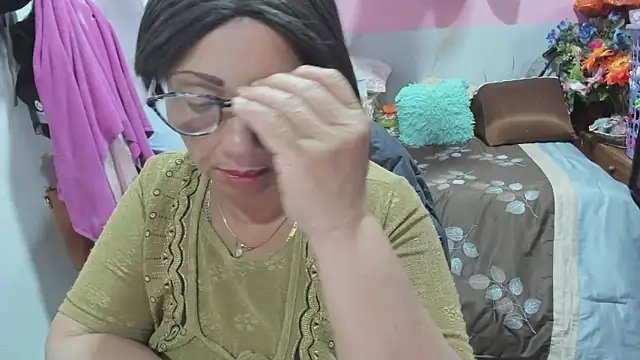 Snapshot of Mrs_mommy_ chatting on June 17, 2026, 7:13 pm Mrs mommy online show from June 17, 2026, 7:13 pm