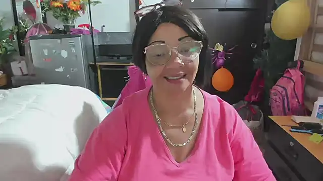 Snapshot of Mrs_mommy_ chatting on November 20, 2025, 8:42 pm Mrs mommy online show from November 20, 2025, 8:42 pm