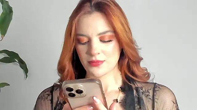 Snapshot of Bellacrox chatting on February 16, 2026, 9:34 pm Bellacrox online show from February 16, 2026, 9:34 pm