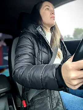 HotXMom online show from December 4, 2025, 6:56 am