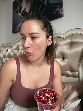 Snapshot of HotXMom chatting on June 15, 2026, 6:57 am HotXMom online show from June 15, 2026, 6:57 am
