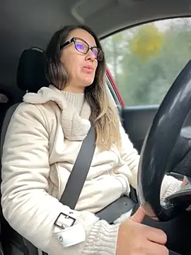 HotXMom online show from October 13, 2025, 6:04 am