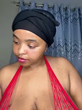 Linahlove online show from February 15, 2026, 9:47 pm