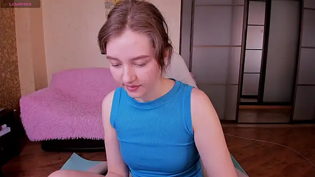 Snapshot of Ksuhesa chatting on March 7, 2026, 8:21 am Ksuhesa online show from March 7, 2026, 8:21 am