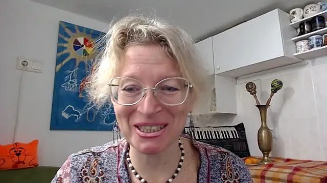 Snapshot of Zosya1111 chatting on December 11, 2024, 8:04 am Zosya1111 online show from December 11, 2024, 8:04 am