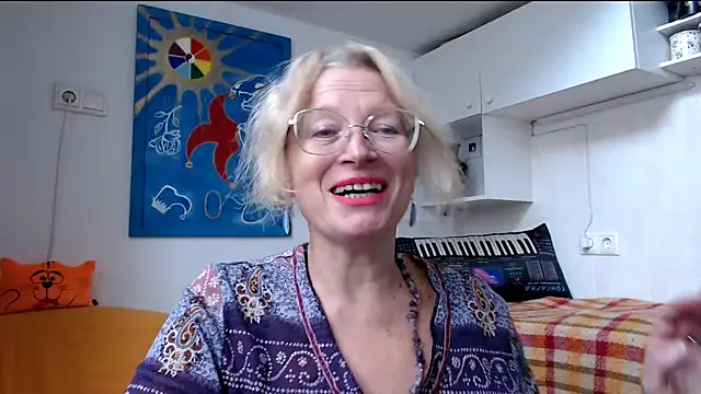 Snapshot of Zosya1111 chatting on October 3, 2025, 12:28 pm Zosya1111 online show from October 3, 2025, 12:28 pm