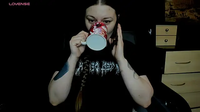 Snapshot of AlisaBacker chatting on March 10, 2026, 7:29 pm AlisaBacker online show from March 10, 2026, 7:29 pm