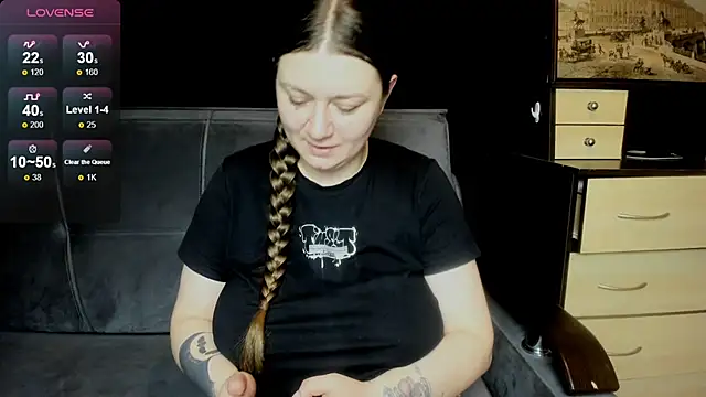 Snapshot of AlisaBacker chatting on May 3, 2026, 10:46 pm AlisaBacker online show from May 3, 2026, 10:46 pm