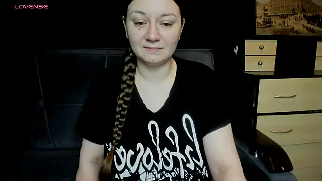 Snapshot of AlisaBacker chatting on March 18, 2026, 4:41 pm AlisaBacker online show from March 18, 2026, 4:41 pm