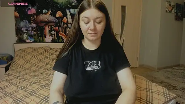 Snapshot of AlisaBacker chatting on November 21, 2025, 12:26 pm AlisaBacker online show from November 21, 2025, 12:26 pm