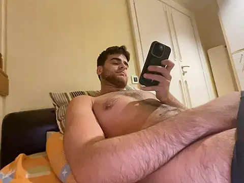 Snapshot of cubalibre02 chatting on December 15, 2025, 7:52 pm cubalibre02 online show from December 15, 2025, 7:52 pm