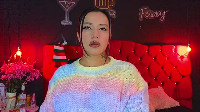 Snapshot of foxxy_nasty chatting on December 18, 2024, 7:19 pm foxxy nasty online show from December 18, 2024, 7:19 pm