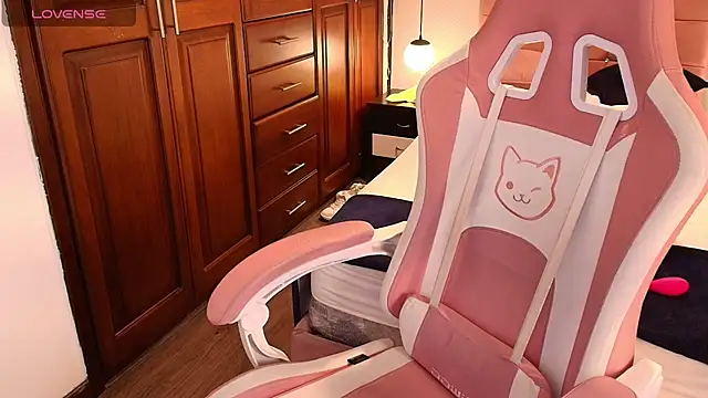 Snapshot of emmars_ chatting on February 22, 2026, 12:13 am emmars online show from February 22, 2026, 12:13 am