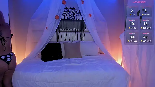 Snapshot of kristen_kassi chatting on October 25, 2025, 7:14 pm kristen kassi online show from October 25, 2025, 7:14 pm