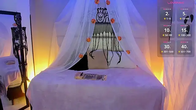 Snapshot of kristen_kassi chatting on October 17, 2025, 6:10 pm kristen kassi online show from October 17, 2025, 6:10 pm