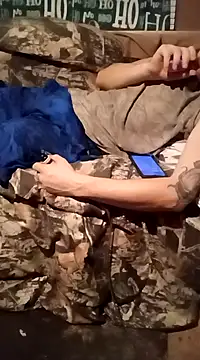 Snapshot of hothippie420 chatting on December 19, 2024, 2:12 am hothippie420 online show from December 19, 2024, 2:12 am