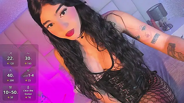 Summer walkerr online show from June 25, 2026, 12:54 pm