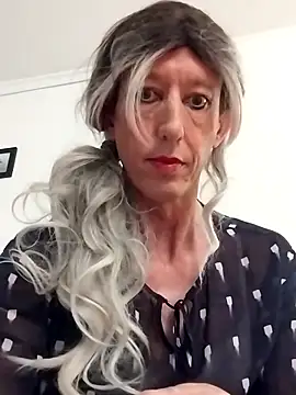 Snapshot of AlexiaXXL chatting on December 19, 2025, 8:33 pm AlexiaXXL online show from December 19, 2025, 8:33 pm