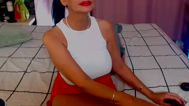 Snapshot of shannon4u chatting on March 10, 2025, 6:23 pm shannon4u online show from March 10, 2025, 6:23 pm
