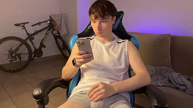 marcusmit online show from November 21, 2025, 3:33 pm