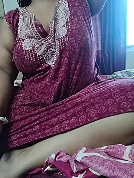 Snapshot of Ivy-09 chatting on July 21, 2026, 7:42 am Ivy-09 online show from July 21, 2026, 7:42 am