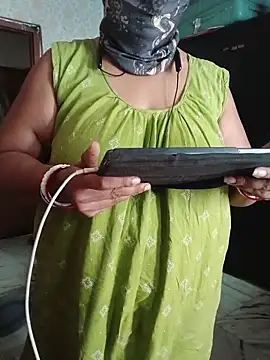 Snapshot of Ivy-09 chatting on April 12, 2026, 5:22 am Ivy-09 online show from April 12, 2026, 5:22 am