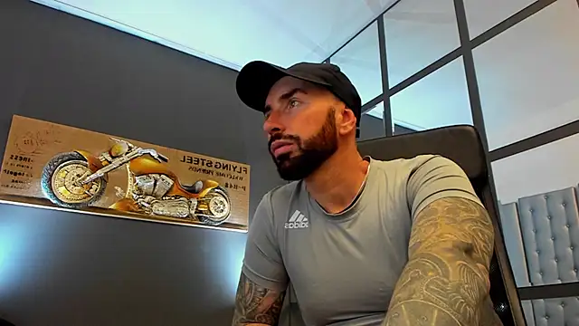 AronGrant online show from November 16, 2025, 10:20 am