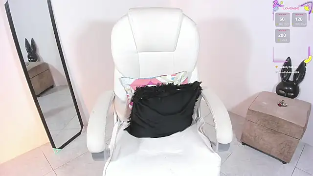 Snapshot of lorena_5 chatting on November 14, 2025, 12:14 am lorena 5 online show from November 14, 2025, 12:14 am