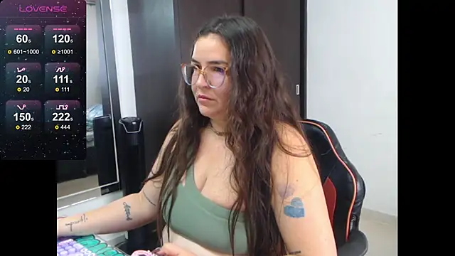 Snapshot of davianath chatting on November 15, 2025, 1:26 pm davianath online show from November 15, 2025, 1:26 pm