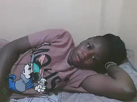 Snapshot of baby-jenaya chatting on December 6, 2024, 2:18 am baby-jenaya online show from December 6, 2024, 2:18 am