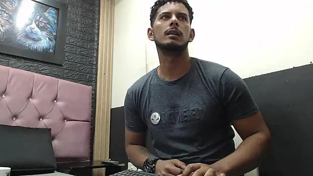 Snapshot of Chris_Dick23 chatting on October 22, 2025, 4:12 am Chris Dick23 online show from October 22, 2025, 4:12 am