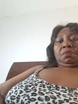 Snapshot of Lucylin12 chatting on June 7, 2026, 12:21 pm Lucylin12 online show from June 7, 2026, 12:21 pm