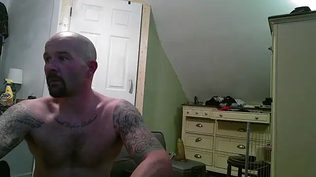 Snapshot of Kinkster615 chatting on December 14, 2024, 11:18 am Kinkster615 online show from December 14, 2024, 11:18 am