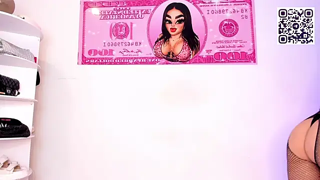 Snapshot of Caramelo_Exotic chatting on November 17, 2025, 12:14 am Caramelo Exotic online show from November 17, 2025, 12:14 am