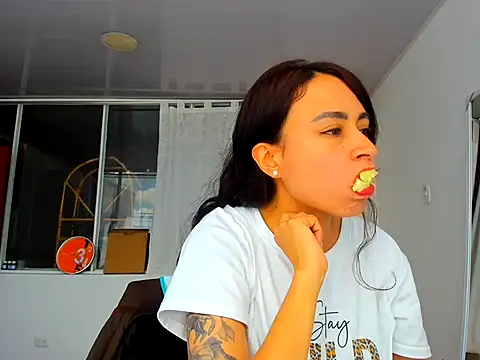 Snapshot of reme_ark23 chatting on November 8, 2025, 4:21 pm reme ark23 online show from November 8, 2025, 4:21 pm